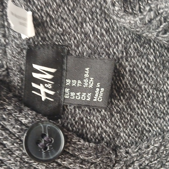 H&M Button Down Cardigan - Picture 2 of 2